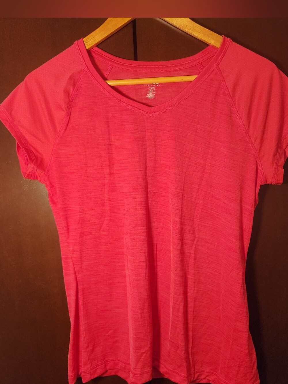 V-Neck Tee Women Size Medium